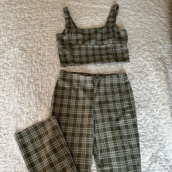 Altar’d State Three Piece Set - Picture 4 of 4